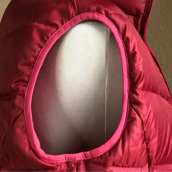 L.L. Bean women’s reversible puffer vest sz M - Picture 5 of 11